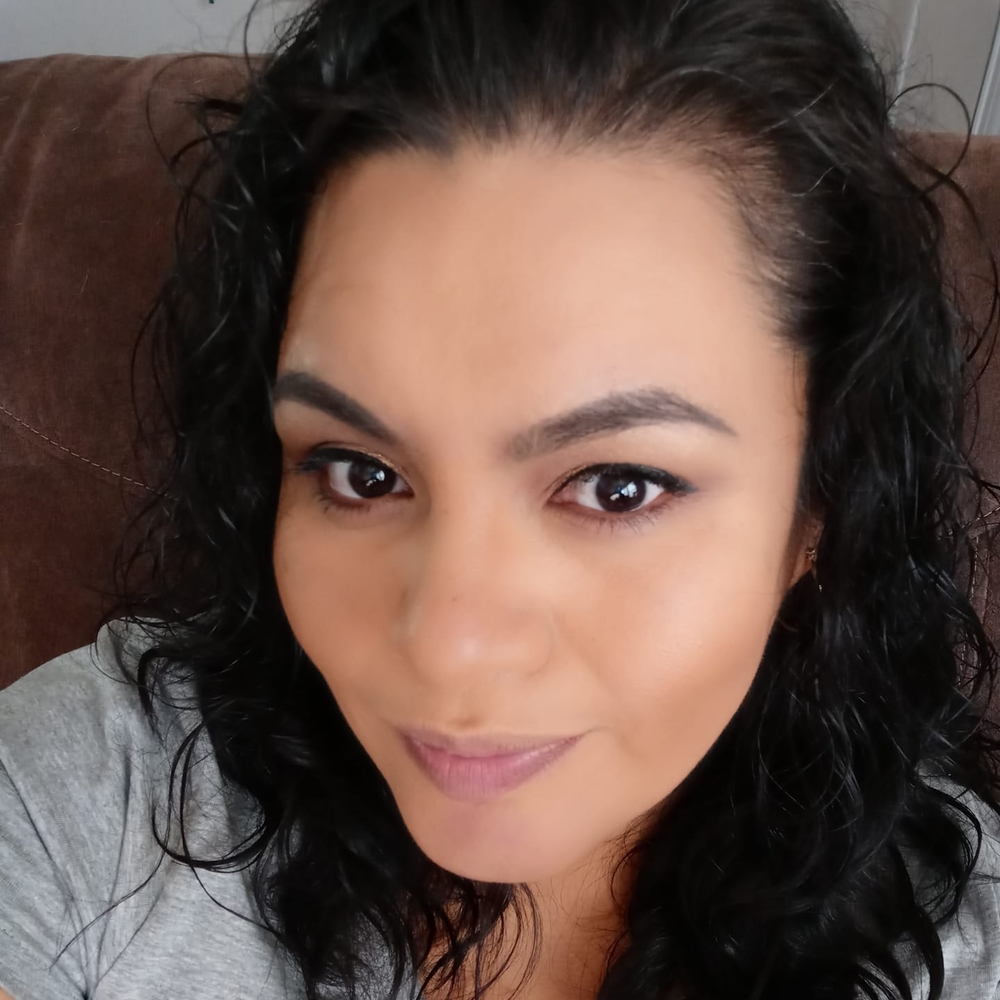 Meet your Posher, Ana